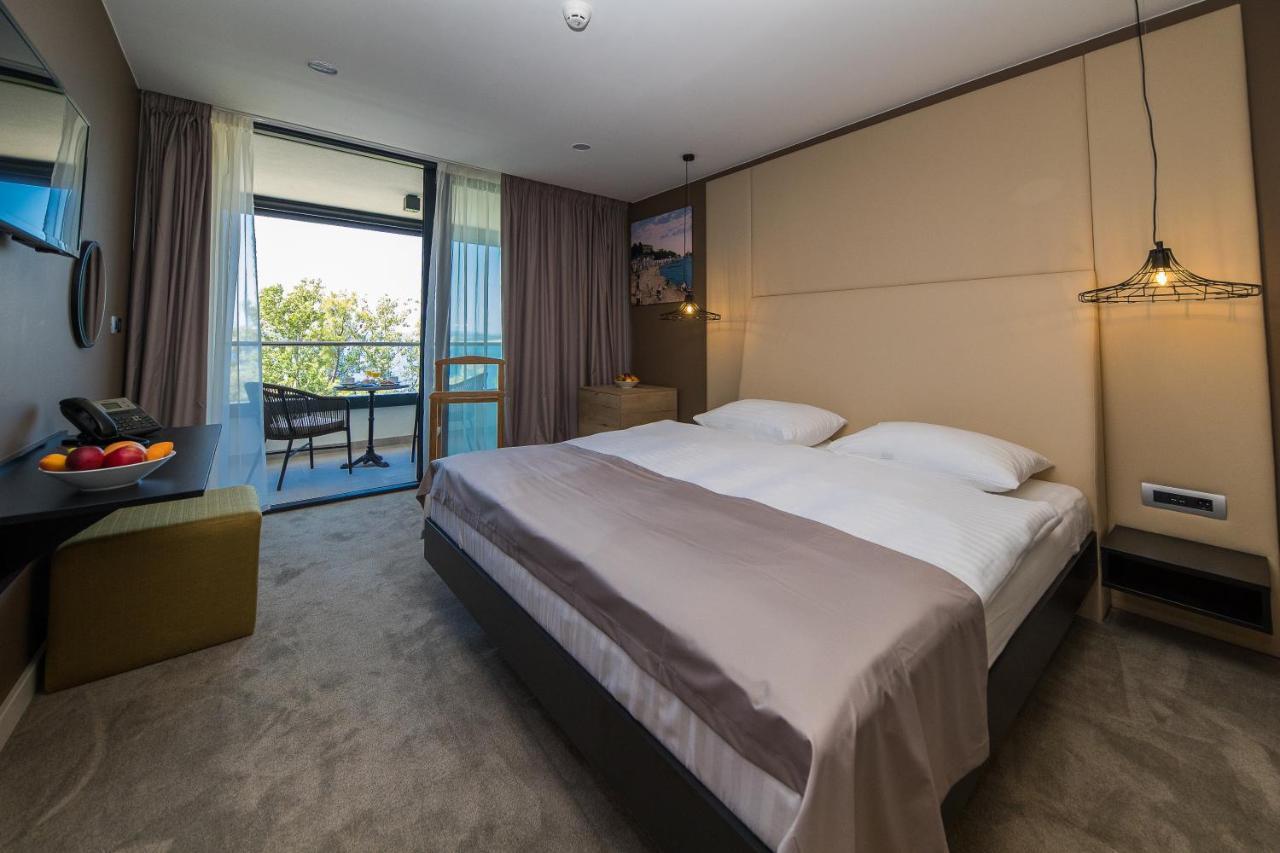 Boutique Hotel Esplanade (Adults Only) Crikvenica Ngoại thất bức ảnh